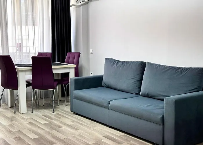 Crazy 13 Summerland Mamaia